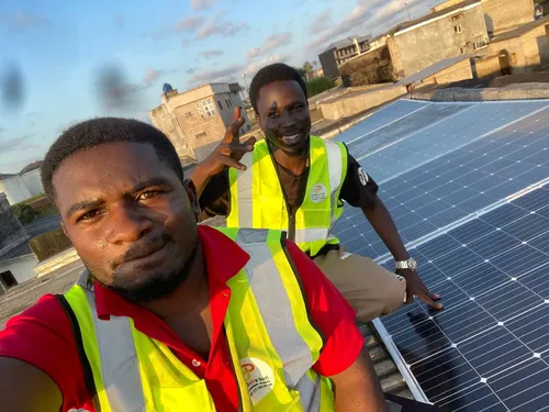 L'équipe JP Solaire sur un chantier